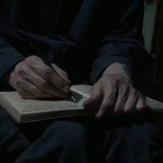 Логотип @potok_mysley - Зaпucku uз мерmвого домa🌙