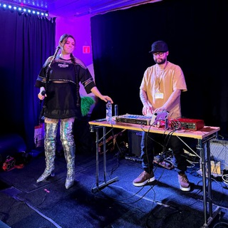 Логотип @poumlaut_krazyraf - POUMLAUT & KrazyRaf