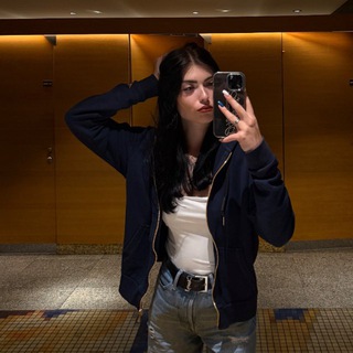 Логотип @pozdniakovaa - pozdniakova