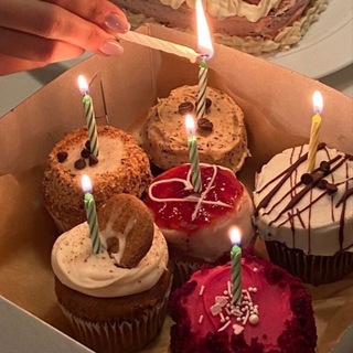 Логотип @pozdravleniya_otkrytk - Поздравляшки | Открытки | Поздравления 🪄