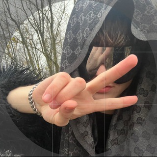 Логотип @pozerche - позерчё