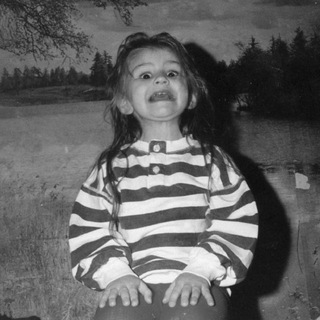 Логотип @predubezhdaikino - PREDUBEZHDAI