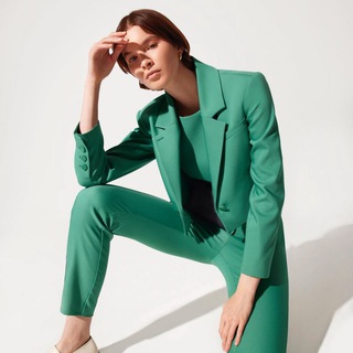 Логотип @premier_lady_moscow - Первая Леди. Бутик женской деловой одежды.