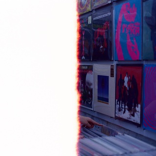 Логотип @pressplaay - press play