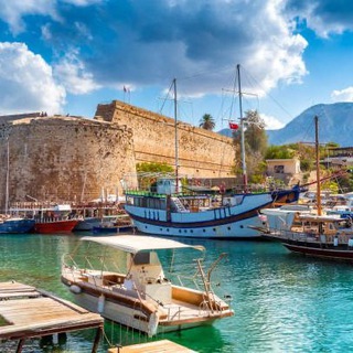 Логотип @prettysecrets - PLEASURE ISLAND