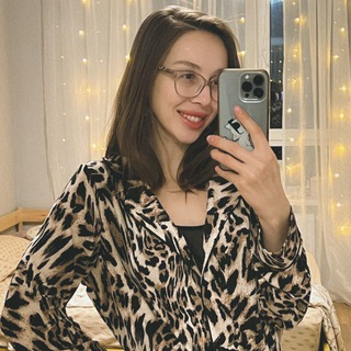 Логотип @prettyviiii - Pretty.vi • специалист по Telegram