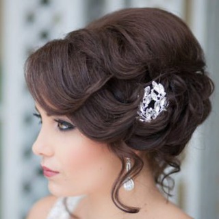 Логотип @prichyoski - Красивые прически и не только