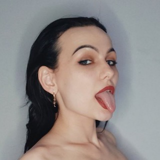 Логотип @privat_regina_cam - Regina