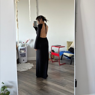 Логотип @privetttttttttttttttttttttt - privet.beauty ресейл