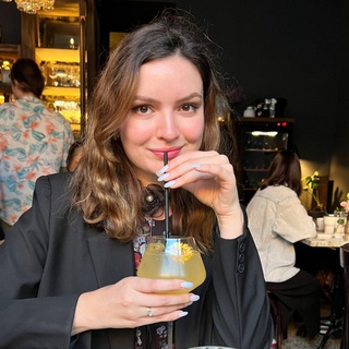 Логотип @pro_petersburg - Это Кристина, Питерская ☔️