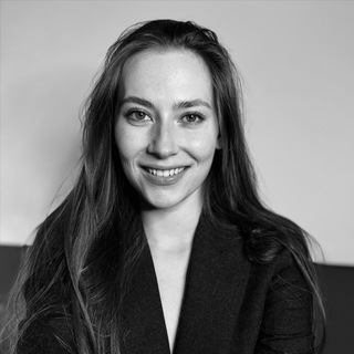 Логотип @productwearsprada - Продакт носит Prada | Эмилия Арсланова