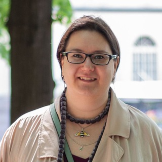 Логотип @progulkapatriki - 8000 шагов к себе