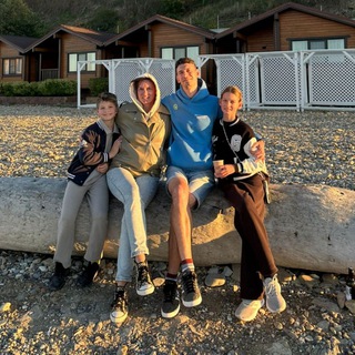 Логотип @prokhins - Prokhins holidays