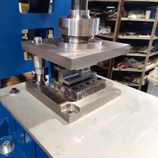 Логотип @promosnastka - Промышленная оснастка. Штампы холодной штамповки