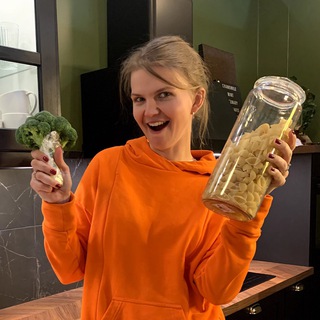 Логотип @pronutr - Что там нового о еде?