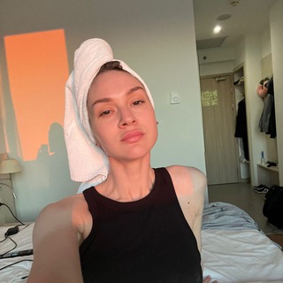 Логотип @prosto_andreevna - просто Андреевна🤓