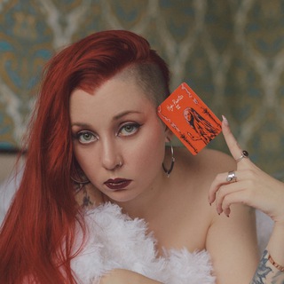 Логотип @prostoe_taro - Простое таро