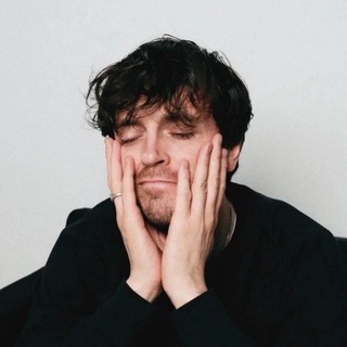 Логотип @prostoimpro - парни с шокерами