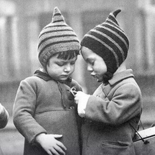 Логотип @pryamayafamily - Родительство и психология