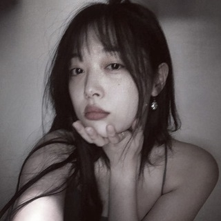 Логотип @psiheyamertva - сумеречные бабочки.