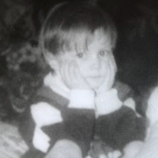 Логотип @puppatales - Тут немножк, там чуток