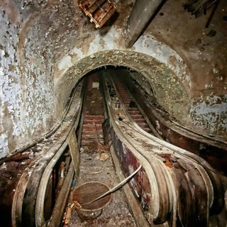 Логотип @pylnyy_metroshop - ПЫЛЬ/METRO SHOP