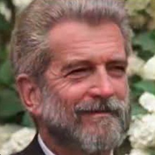 Логотип @qqanonfighters - - The 17 Letter Q