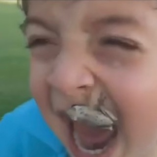 Логотип @qqcawi - моморок-btw