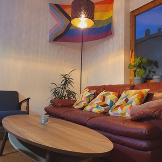 Логотип @queereszentrummarburg - Queeres Zentrum Marburg