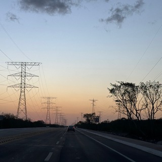 Логотип @quintanaroourbano - Quintana Roo Urbano Noticias