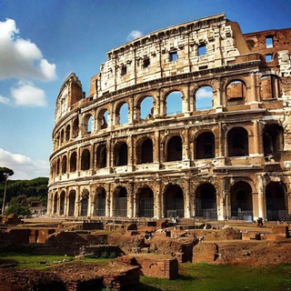 Логотип @quirky_quizmaster - Загадки истории