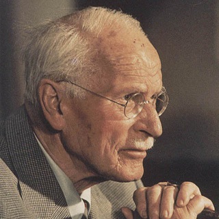 Логотип @quotejung - Carl Jung