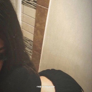 Логотип @quwals - гиф от несквик