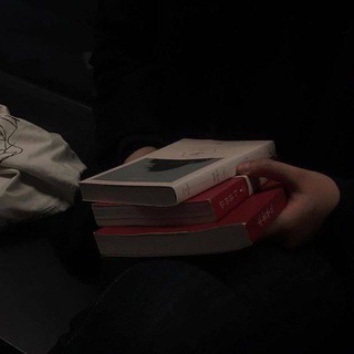 Логотип @qwaarty - qwáarty