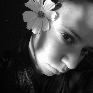 Логотип @qwierxis20 - qwierxis🤍🫂