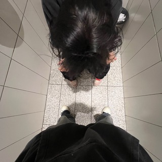 Логотип @r1kowensappswq - держим пресню