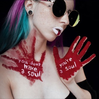 Логотип @r_r_chat - Лиза и анбоксинг черепной коробочки Chat