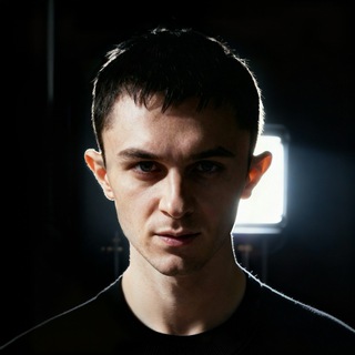 Логотип @r_zhegulyaev - Роман Жегуляев • Дизайню 🔥