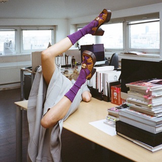 Логотип @rabotanevogue - Работа не Vogue