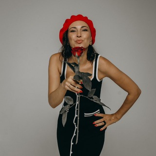 Логотип @radaradyet - Рада Радует|Закрытые женские туры