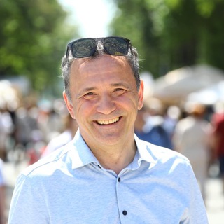 Логотип @rahmadinurov - Рустем Ахмадинуров