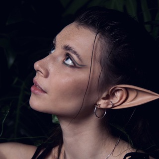 Логотип @rainy_notes - RAINY NOTES | Книжный исследователь