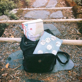 Логотип @rakas_lukupaivakirja - Lukupäiväkirja