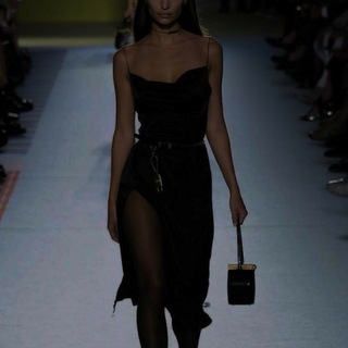 Логотип @rapbbazar - boutique 1987