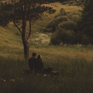 Логотип @rare_quotess - 𝒓𝒂𝒓𝒆 𝒍𝒊𝒇𝒆✨