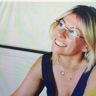 Логотип @rattarosara - Sara Rattaro ❤️