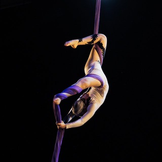 Логотип @rayellies_tg - rayellies | витающая в облаках ☁️