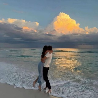 Логотип @raylettt - 𝒓𝒂𝒚𝒍𝒆𝒕