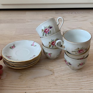 Логотип @razdacha_na_gazovoi - Книги и посуда на Ланском шоссе