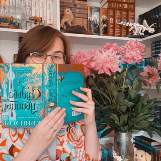 Логотип @read_eat_laugh - Read. Eat. Laugh 🌞